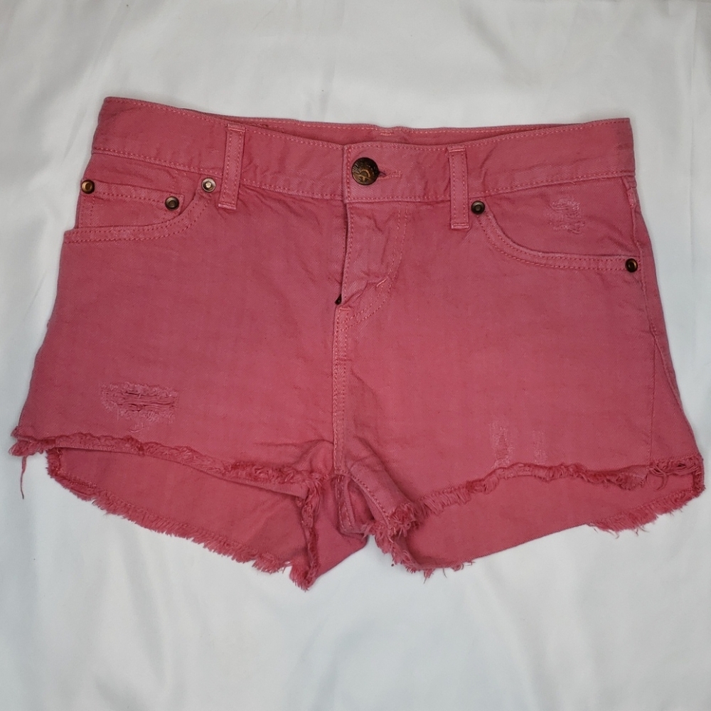 Levi Distressed Raw Edge Shorts